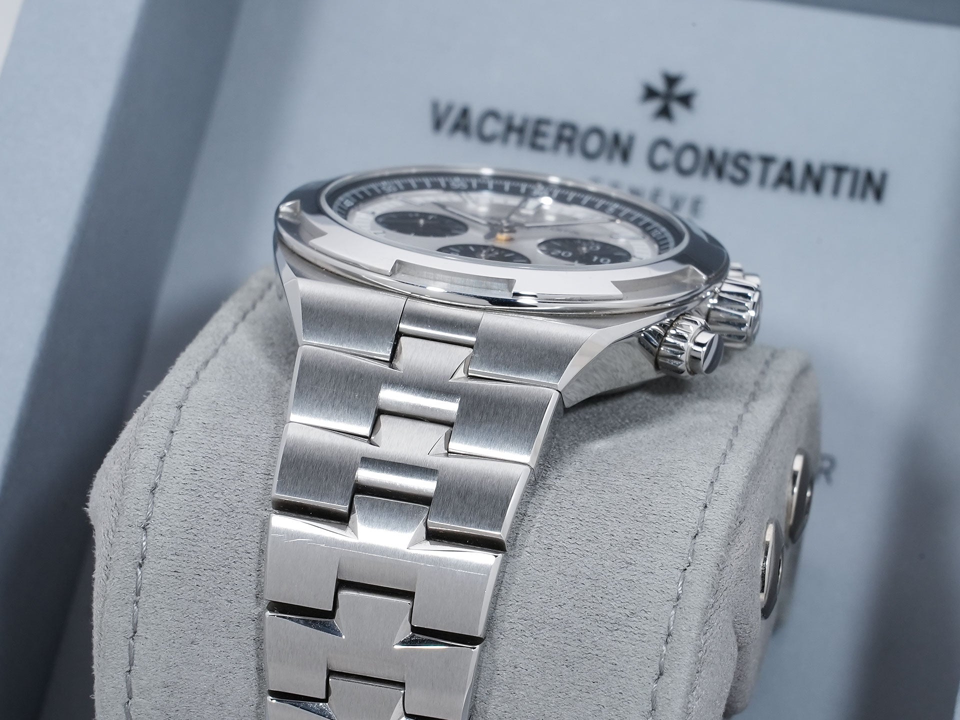 ヴァシュロンコンスタンタン オーヴァーシーズ クロノグラフ Ref.5520V/210A-B686 ステンレススチール シルバー文字盤 中古 v8f65wat 商品画像6