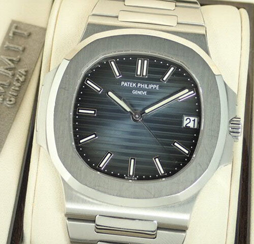 パテックフィリップ ノーチラス Ref.5711/1A-010 ブラックブルー文字盤 中古 nautilus-68 商品画像1